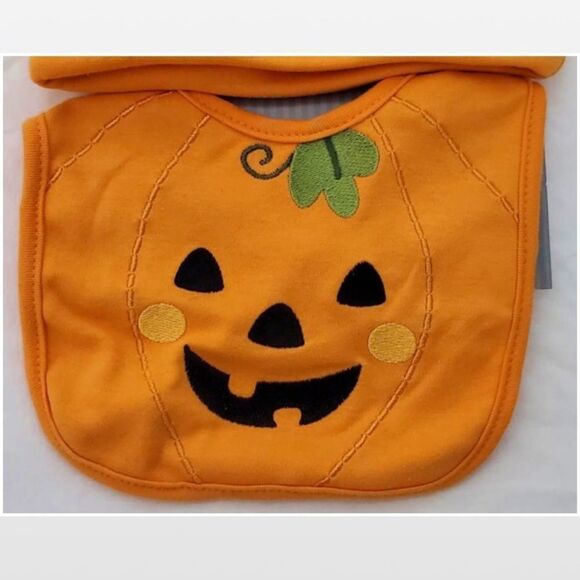New Baby Orange Pumpkin Halloween Bib & Hat Set - Picture 3 of 13